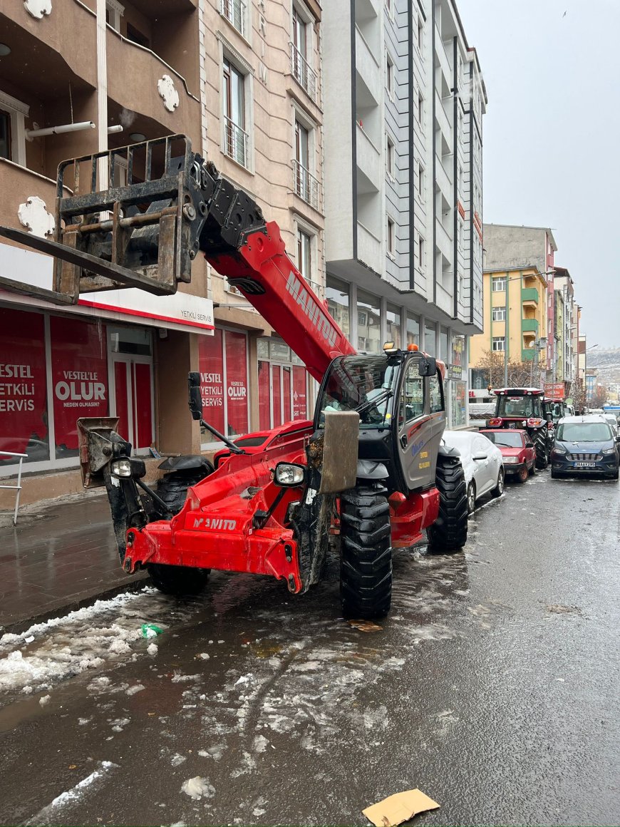 Satılık Manitou Teleskopik Yükleyici İş Makineleri