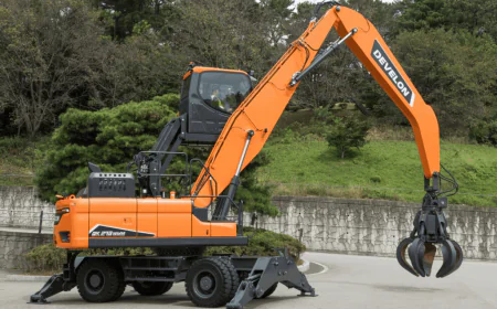 Develon Launches New DX270WMH-7 Wheeled Material Handler