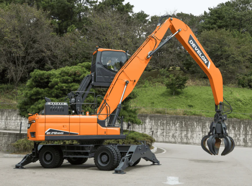 Develon Launches New DX270WMH-7 Wheeled Material Handler